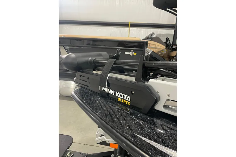 Slide: The Image of 2018 Skeeter ZX250 boat engine and hydraulic system close-up. - 10