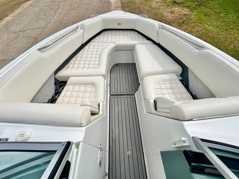 Slide: The Image of Cobalt R7 2020 - 16