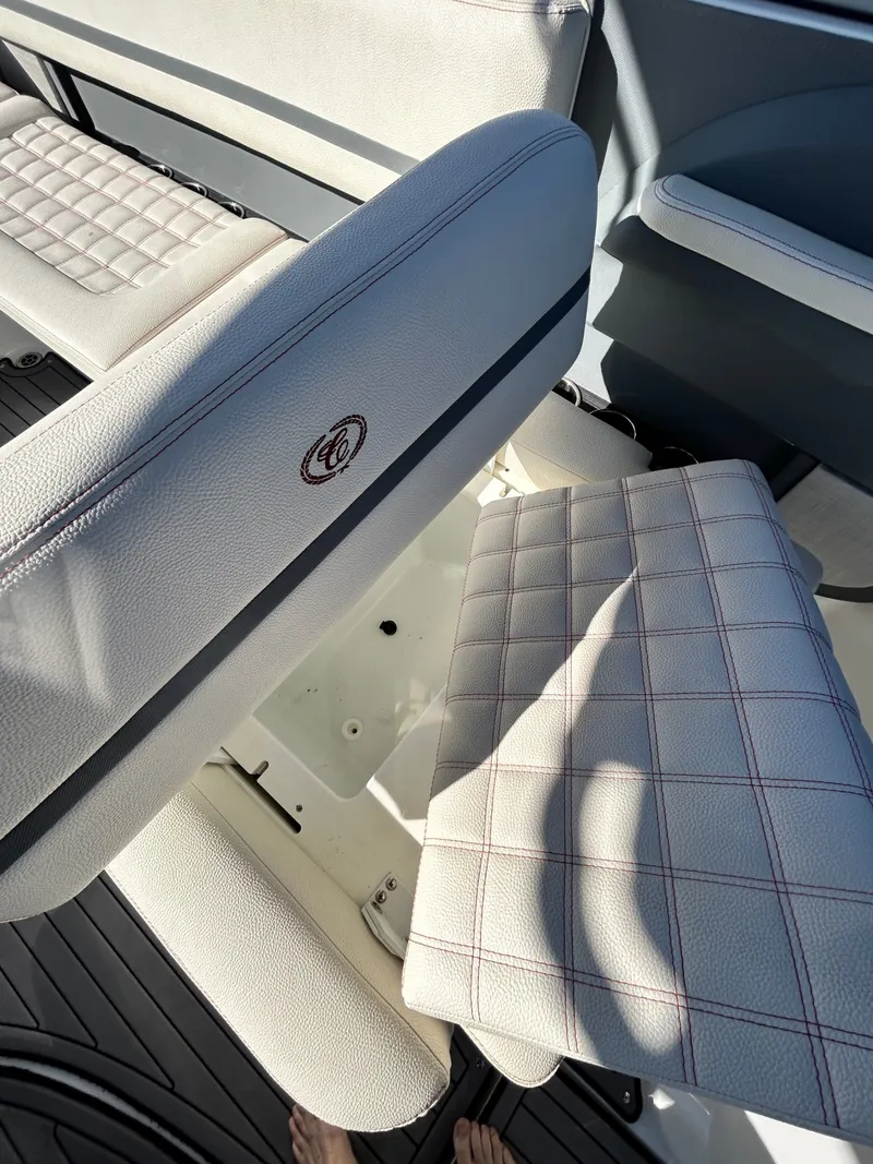 Slide: The Image of Cobalt R7 2020 - 35