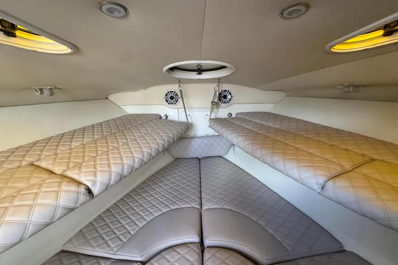 Slide: The Image of Interior cabin of 2006 Hydra-Sports Vector 3300 VX with quilted upholstery. - 30