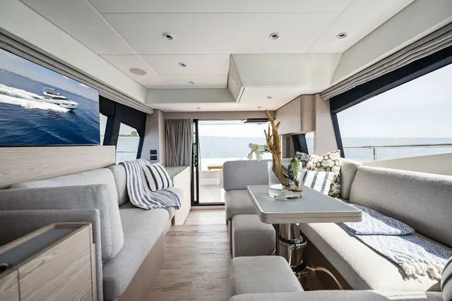 Slide: The Image of Ferretti 720 2023 - 8