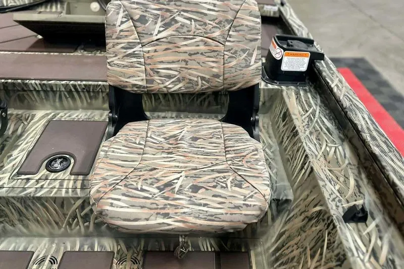 Slide: The Image of Camouflage seat on 2026 Tracker Grizzly 1754 SC boat interior. - 18