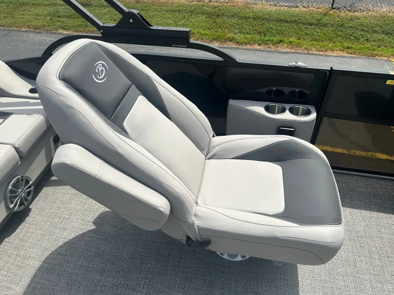 Slide: The Image of 2026 BARLETTA A22UC-PLATINUM - Image 11 - 11