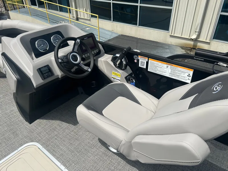 Slide: The Image of 2026 BARLETTA A22UC-PLATINUM - Image 13 - 13