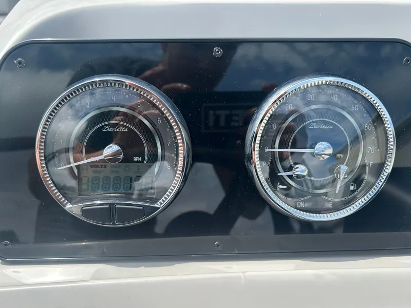 Slide: The Image of 2026 BARLETTA A22UC-PLATINUM - Image 15 - 15