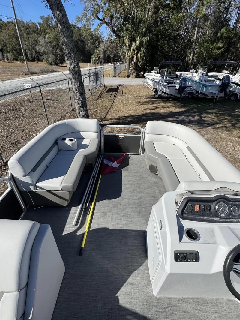 Slide: The Image of Sweetwater SW 1886 CX 2021 - 10