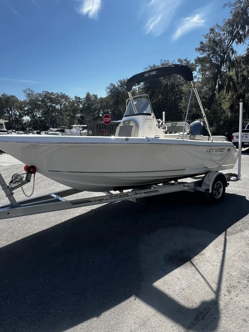 Slide: The Image of Key West Family Sportsman 189FS 2026 - 11