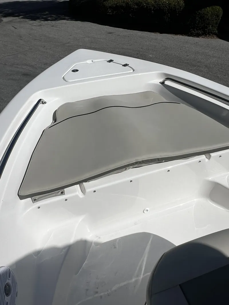 Slide: The Image of Key West Family Sportsman 189FS 2026 - 5