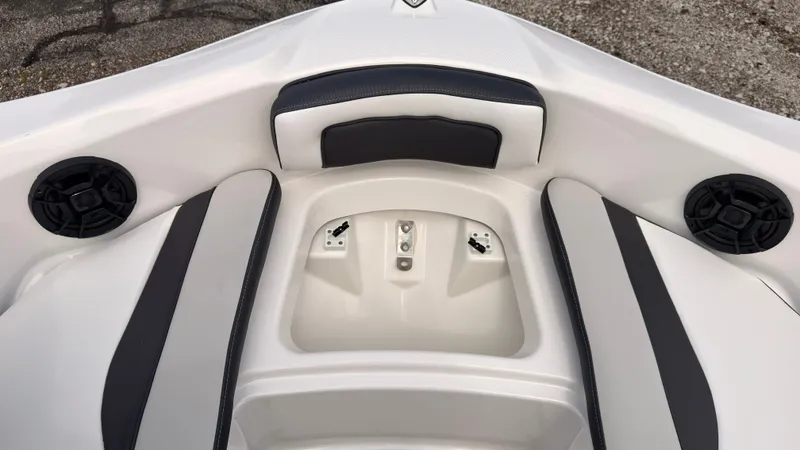 Slide: The Image of The image shows the bow area of a Yamaha SX195 boat with speakers and cushioned seating. - 38