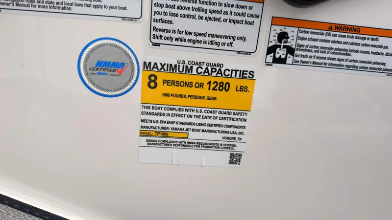 Slide: The Image of Yamaha Boats SX195 2026: Maximum capacity of 8 persons or 1280 pounds. - 31
