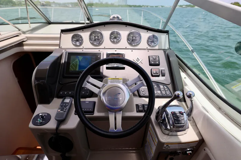 Slide: The Image of 330-SEA-RAY-SUNDANCER-2014-YACHTSBLUE - 12