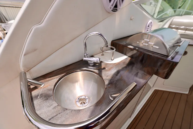Slide: The Image of 330-SEA-RAY-SUNDANCER-2014-YACHTSBLUE - 16