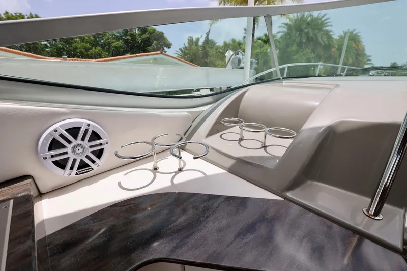 Slide: The Image of 330-SEA-RAY-SUNDANCER-2014-YACHTSBLUE - 18