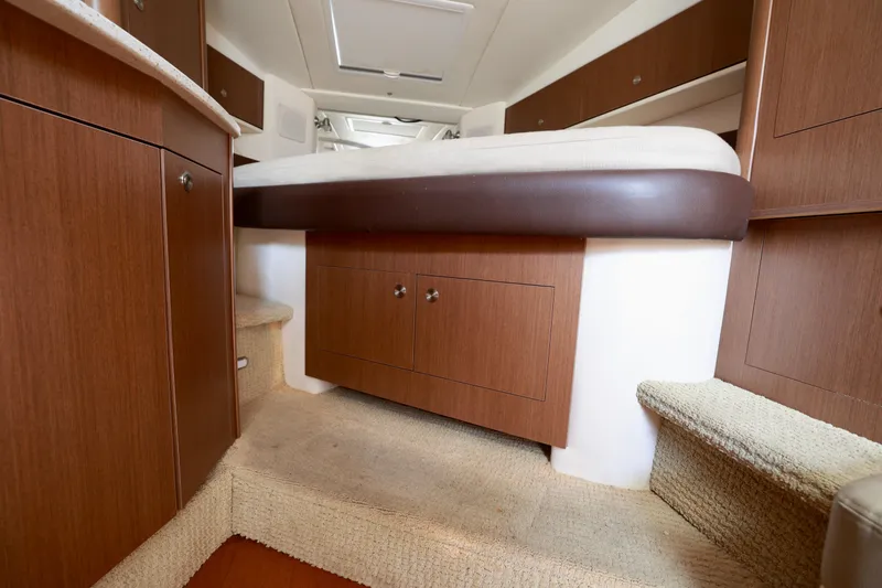 Slide: The Image of 330-SEA-RAY-SUNDANCER-2014-YACHTSBLUE - 28