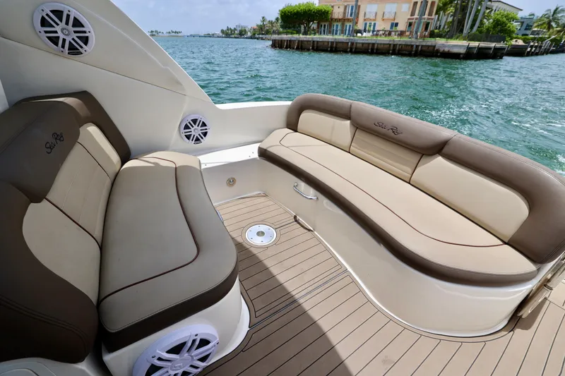 Slide: The Image of 330-SEA-RAY-SUNDANCER-2014-YACHTSBLUE - 4