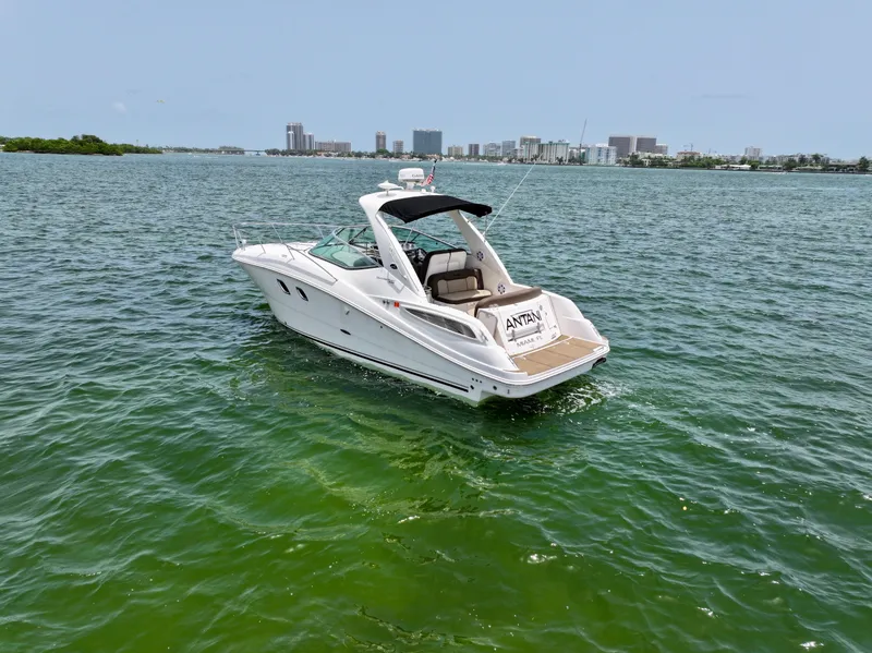 Slide: The Image of 330-SEA-RAY-SUNDANCER-2014-YACHTSBLUE - 7