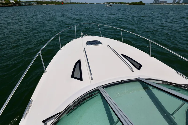Slide: The Image of 330-SEA-RAY-SUNDANCER-2014-YACHTSBLUE - 8