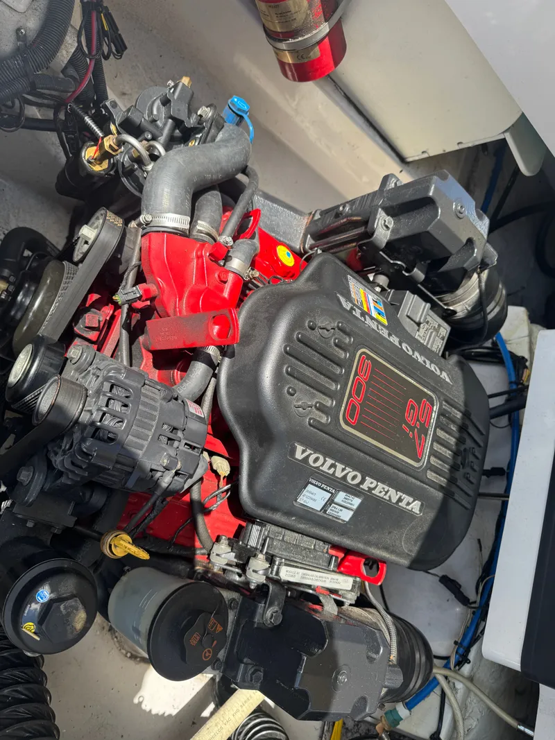 Slide: The Image of Four Winns H240 2010 - 5