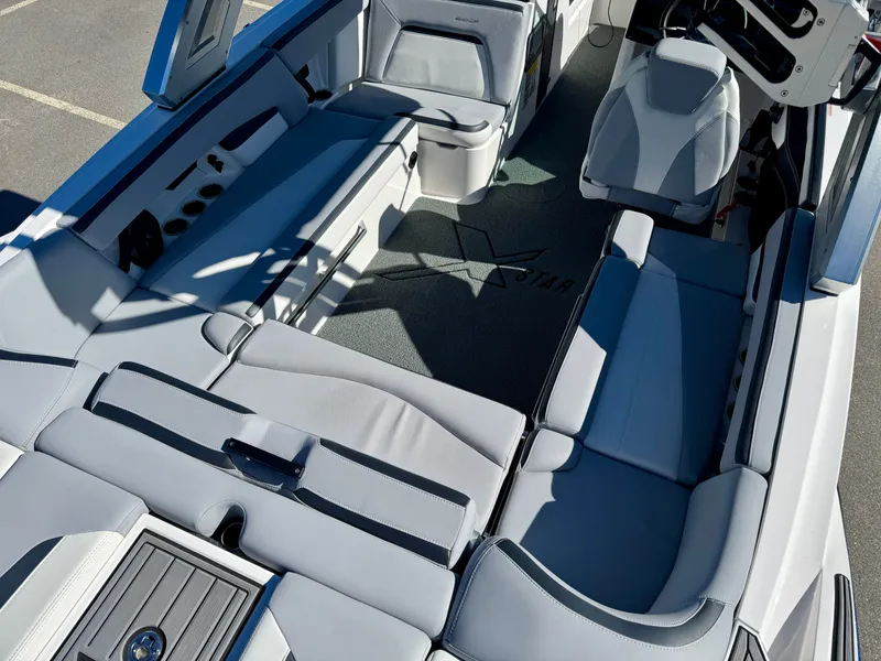 Slide: The Image of MasterCraft XStar 2022 - 10