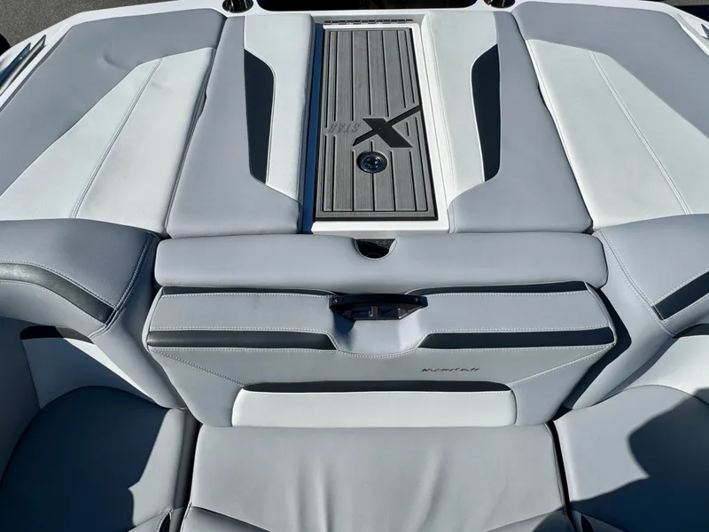 Slide: The Image of MasterCraft XStar 2022 - 11