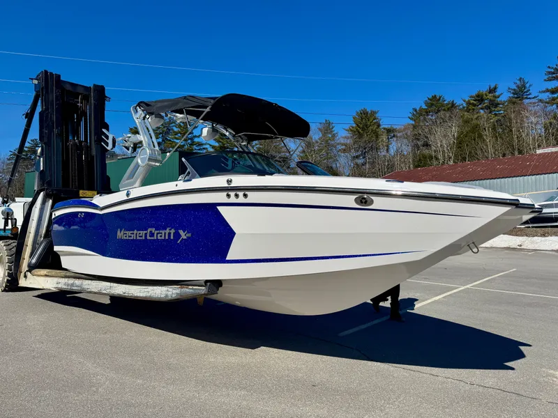 Slide: The Image of MasterCraft XStar 2022 - 2