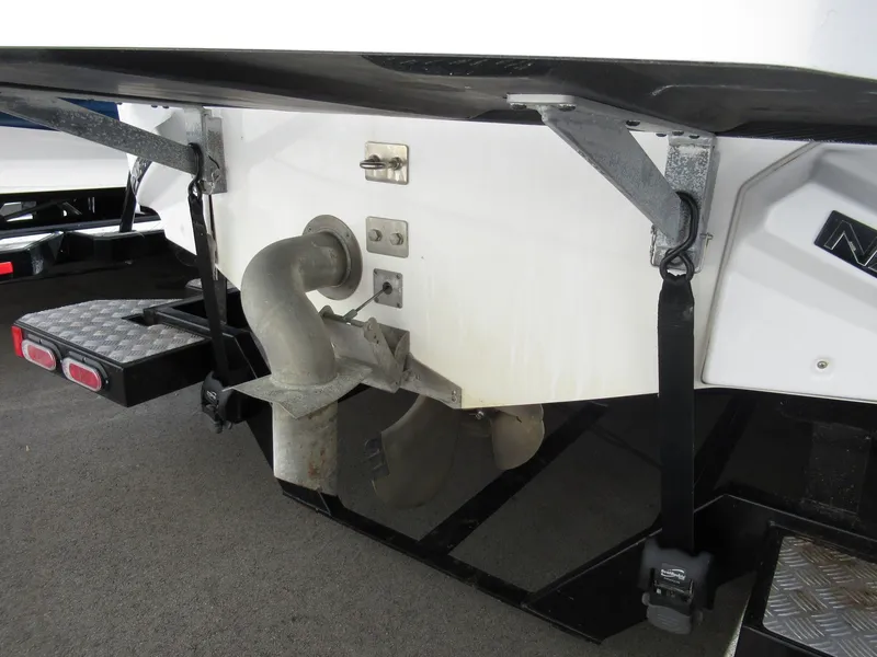 Slide: The Image of Nautique Super Air Nautique 230 2018 - 18