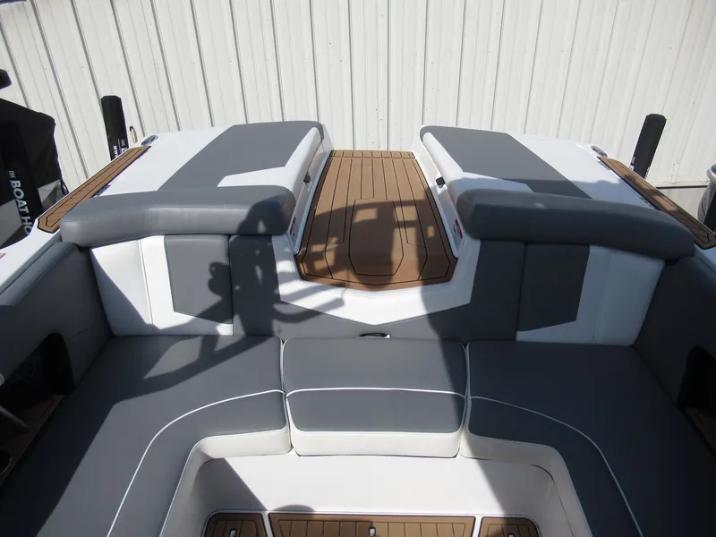 Slide: The Image of Nautique Super Air Nautique 230 2018 - 6