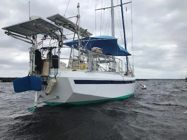 Slide: The Image of Bruce Roberts Norfolk 43 by OceanStar Marine 1986 - 0