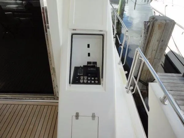Slide: The Image of Johnson 70 Motor Yacht 2010 - 6