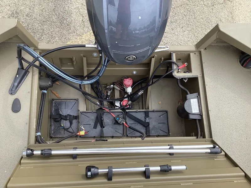 Slide: The Image of G3 Gator Tough 17 CC 2025 - 10