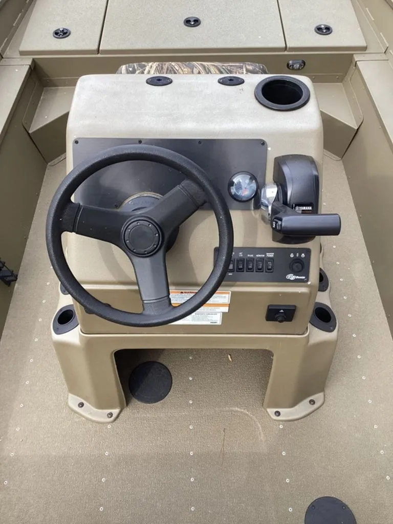 Slide: The Image of G3 Gator Tough 17 CC 2025 - 11