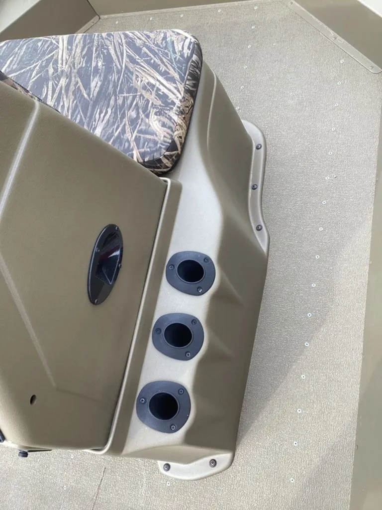 Slide: The Image of G3 Gator Tough 17 CC 2025 - 15