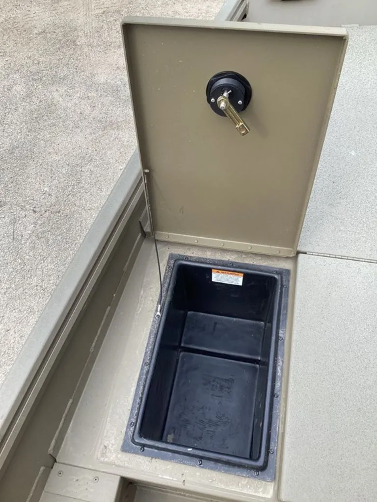 Slide: The Image of G3 Gator Tough 17 CC 2025 - 19