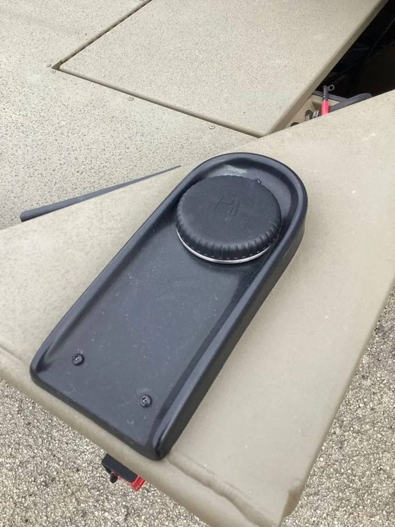 Slide: The Image of G3 Gator Tough 17 CC 2025 - 2