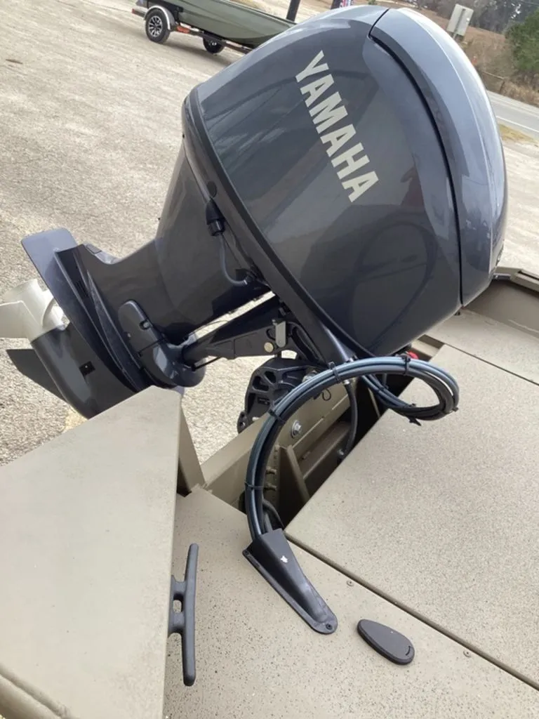 Slide: The Image of G3 Gator Tough 17 CC 2025 - 28