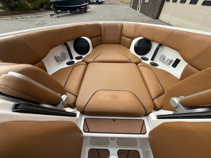 Slide: The Image of Malibu Wakesetter 23 LSV 2022 - 157