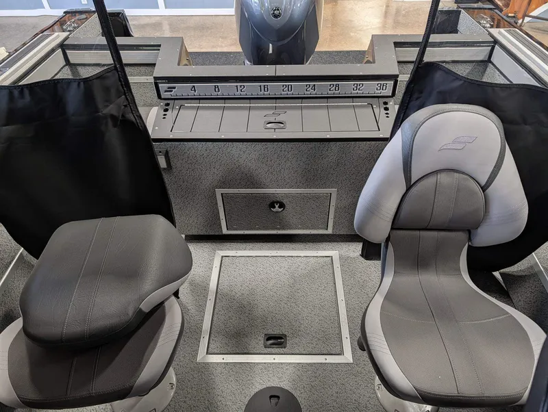 Slide: The Image of Starcraft Fishmaster 196 2026 - 24