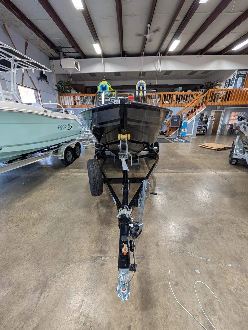 Slide: The Image of Starcraft Fishmaster 196 2026 - 6