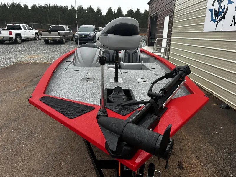 Slide: The Image of G3 Sportsman 1710 PFX 2026 - 2