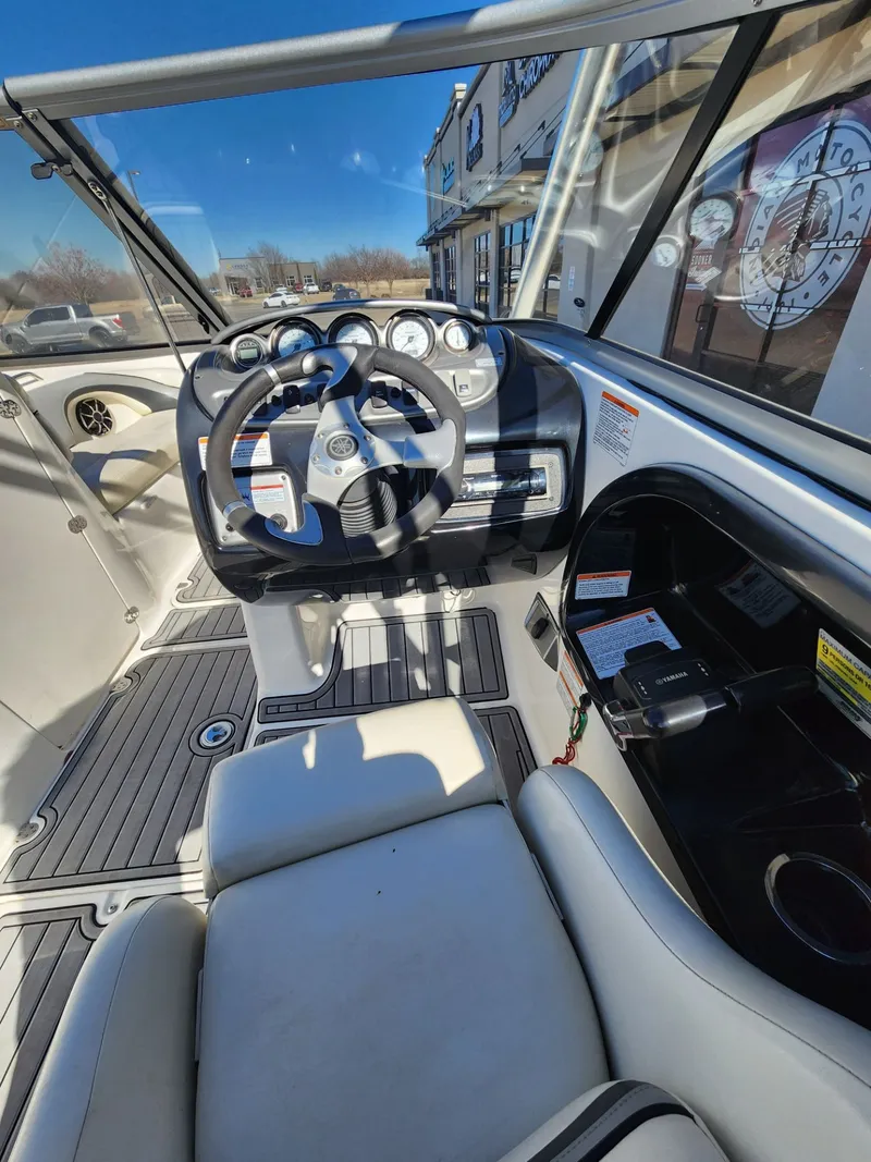 Slide: The Image of Yamaha 212X 2008 - 10