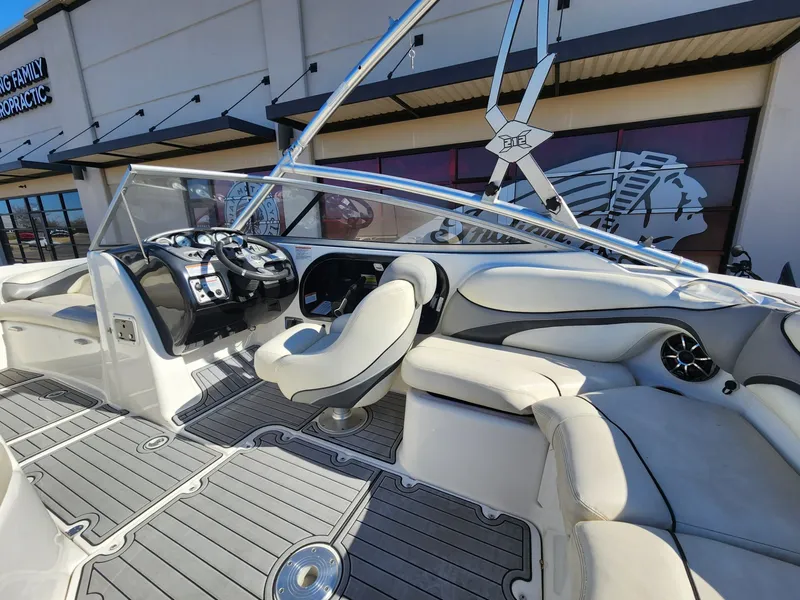 Slide: The Image of Yamaha 212X 2008 - 11