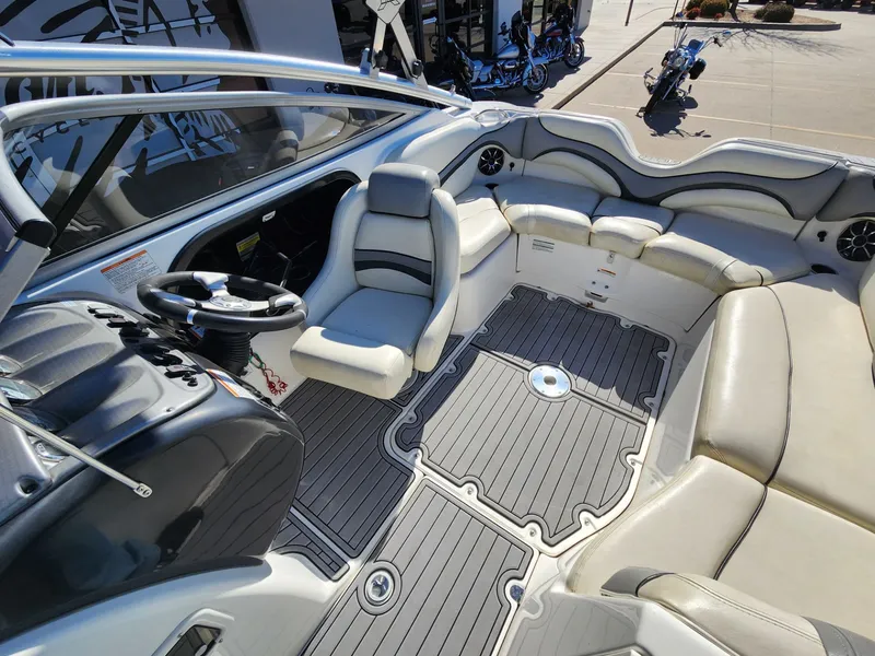 Slide: The Image of Yamaha 212X 2008 - 12