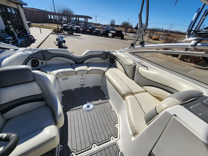 Slide: The Image of Yamaha 212X 2008 - 14