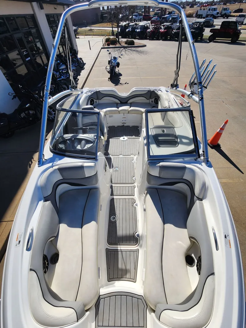 Slide: The Image of Yamaha 212X 2008 - 15