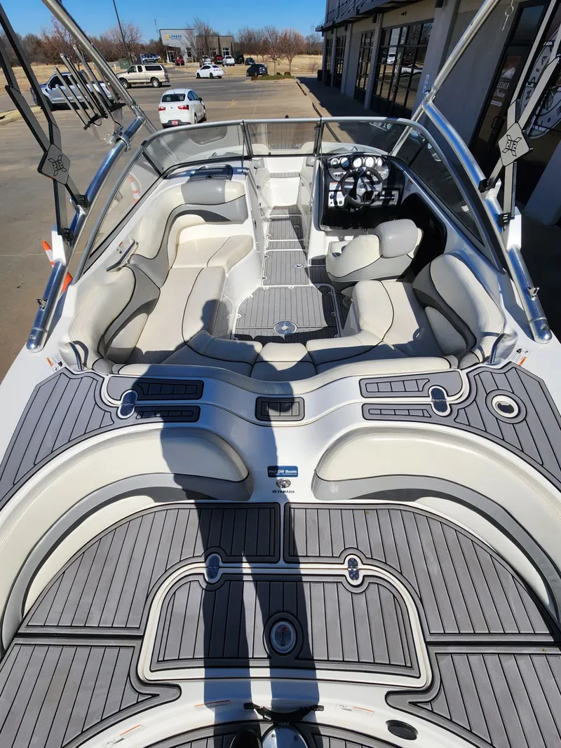 Slide: The Image of Yamaha 212X 2008 - 9