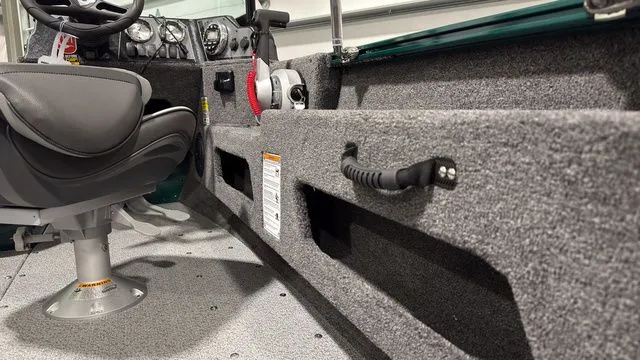 Slide: The Image of Lund 1775 Adventure Sport 2026 - 10