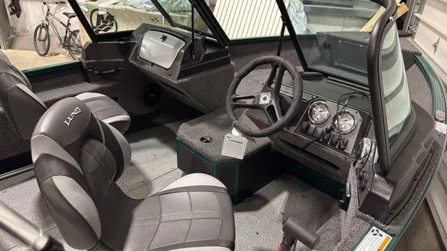 Slide: The Image of Lund 1775 Adventure Sport 2026 - 7