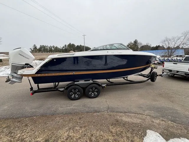 Slide: The Image of Four Winns H6 OB 2025 - 11