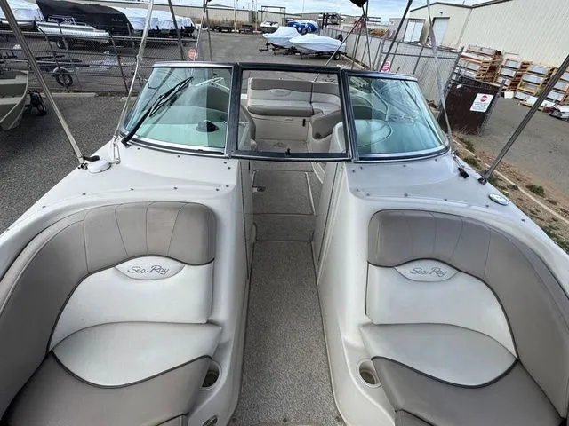 Slide: The Image of Sea Ray 240 Sundeck 2004 - 16