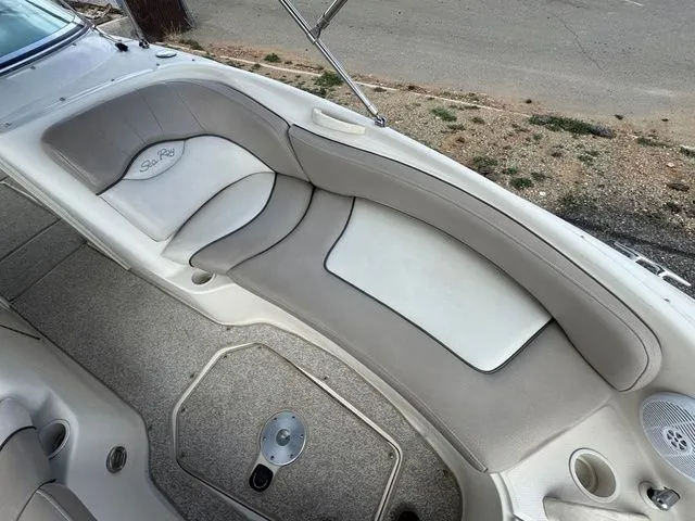 Slide: The Image of Sea Ray 240 Sundeck 2004 - 22